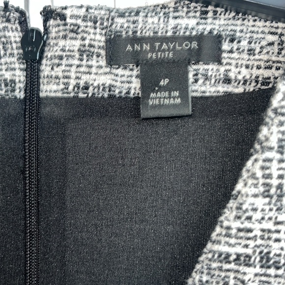 Ann Taylor Plaid Tweed Belted Wrap Dress Size 4P - Picture 8 of 11